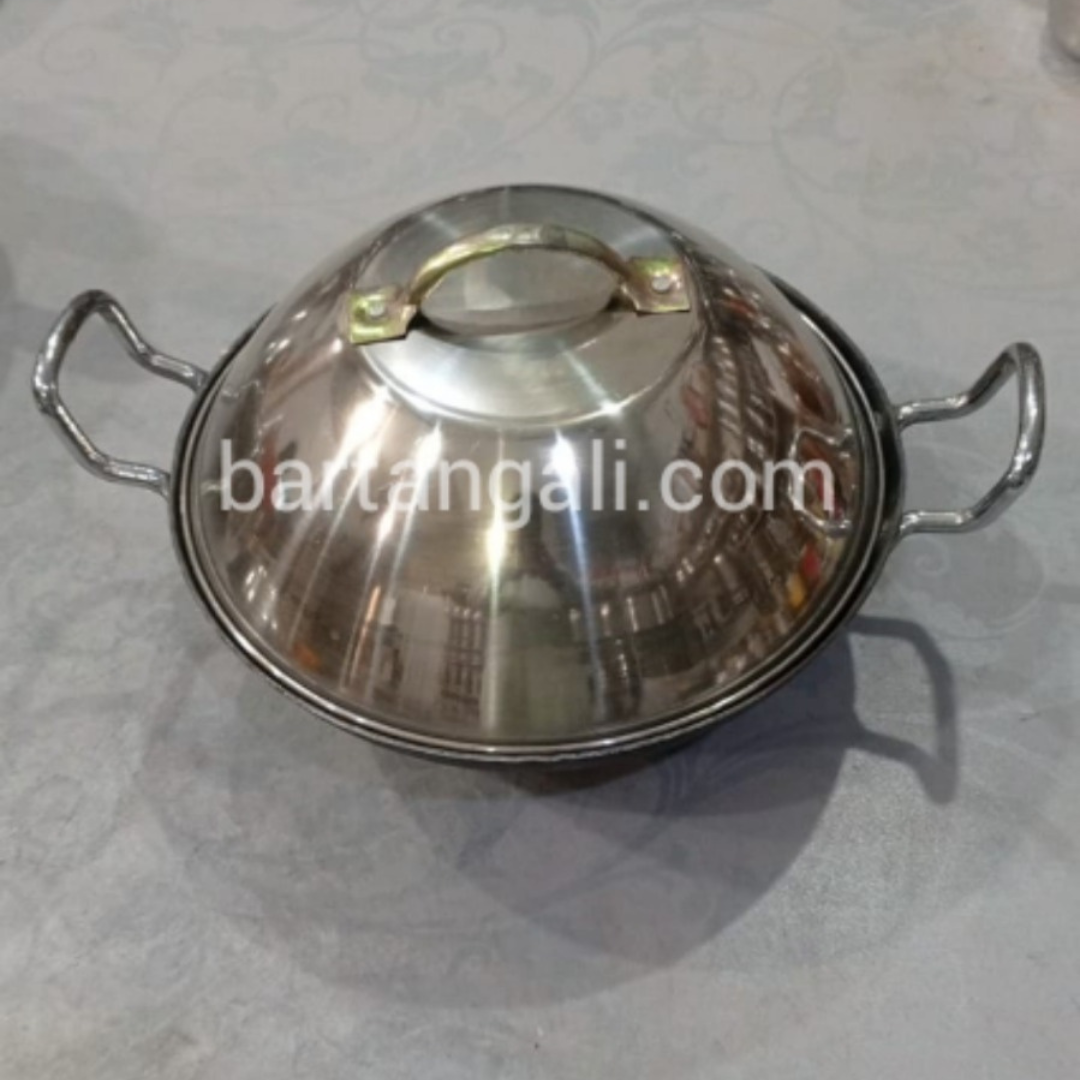 Iron karahi with lid for cooking and serving - Image 1